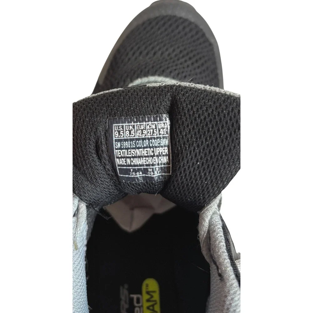Skechers Mens Classic Air-Cooled Memory Foam Sneakers Black/Gray 59981S Size 9.5